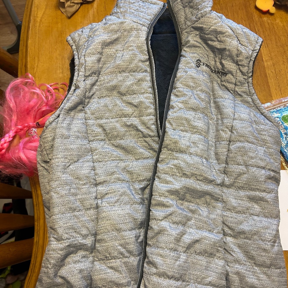 Reversible vest